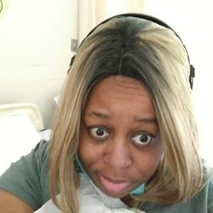 Meet your Posher, Yolanda